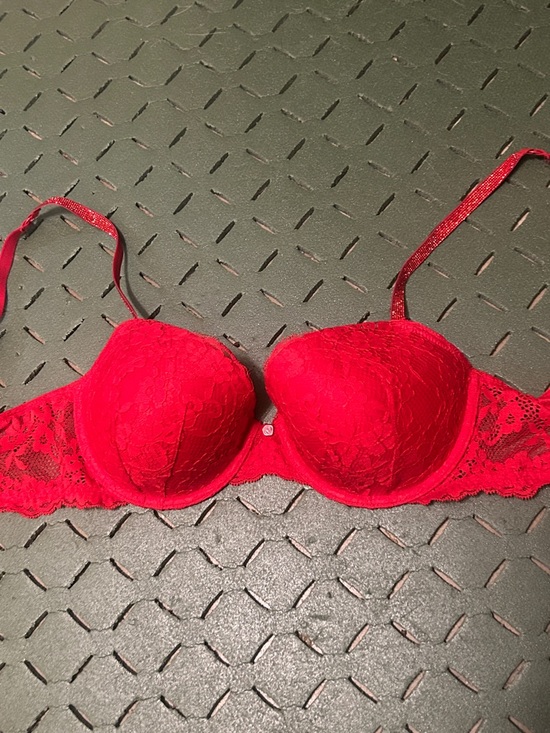 Victoria's Secret Other - Victoria's Secret Red Lace Push-Up rhinestone strap Bra sz 36D